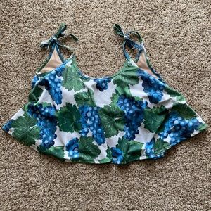 **SOLD ON C/P** EUC Kortni Jeane grapes swing top